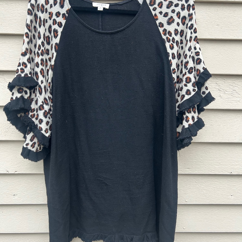 Umgee Black Tunic With Animal Print 3/4 Dolman Sleeves, Size Medium